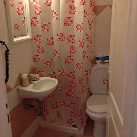 3 - Center Apartment *
